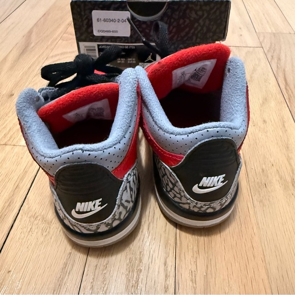 Jordan 3 Retro SE Fire Red Cement Grey Toddler Sneakers Size 9c - Picture 3 of 9